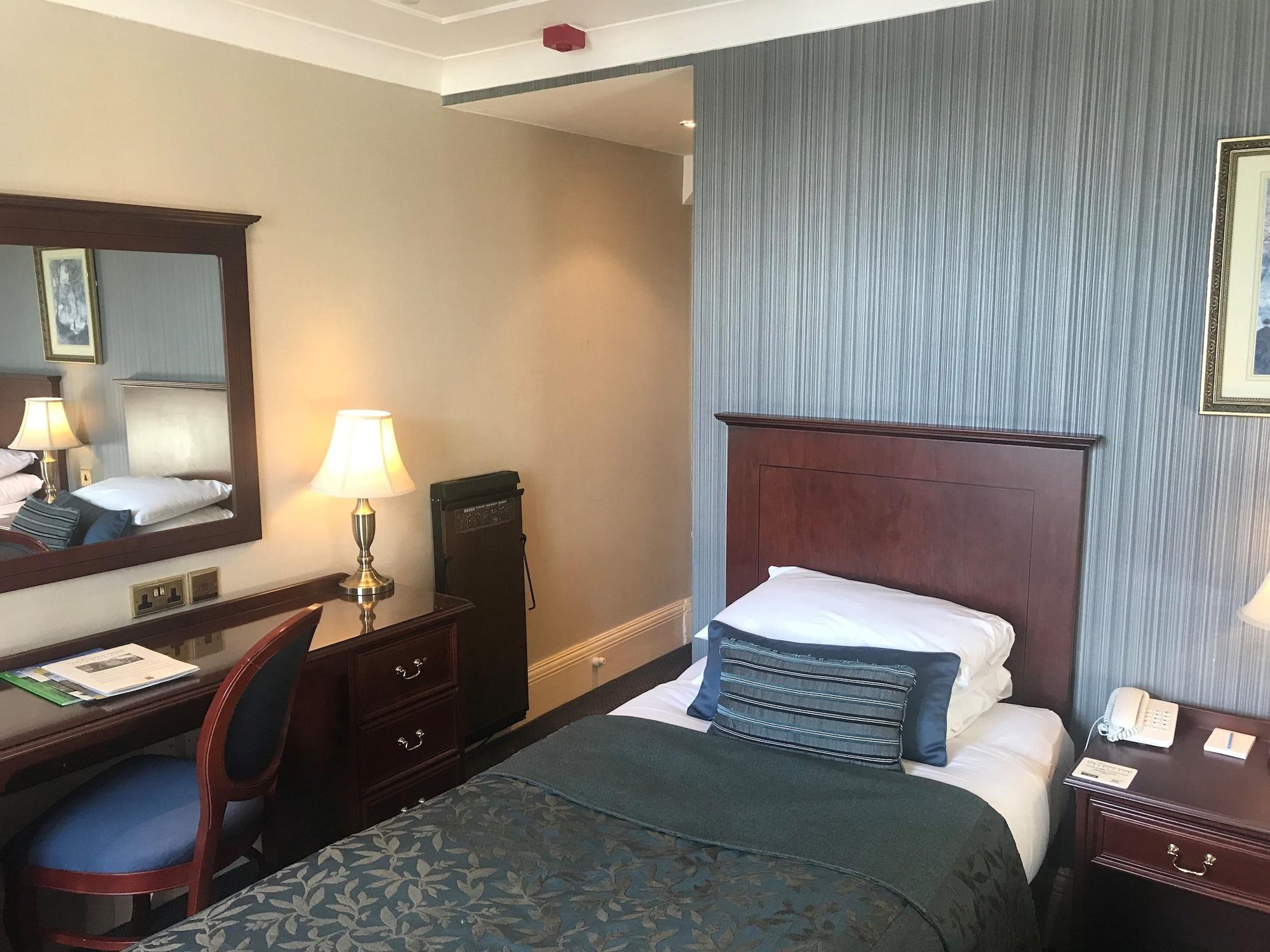 Cairn Hotel Harrogate Extérieur photo